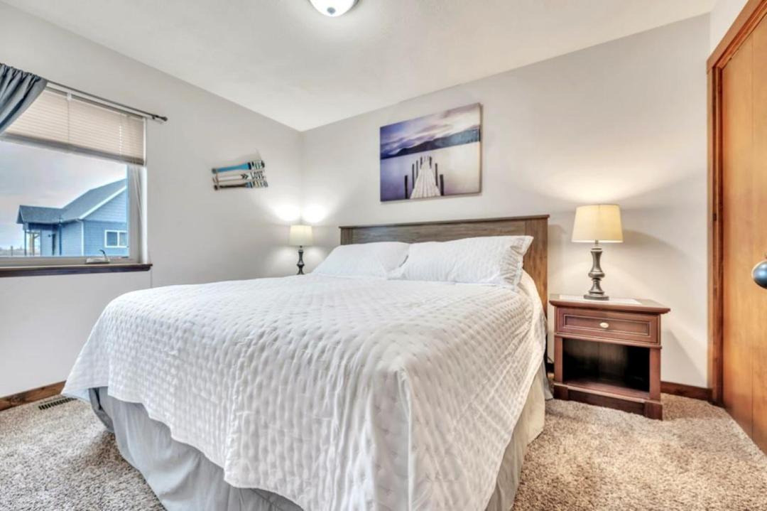 Photo of Bedroom in Spirit Lake