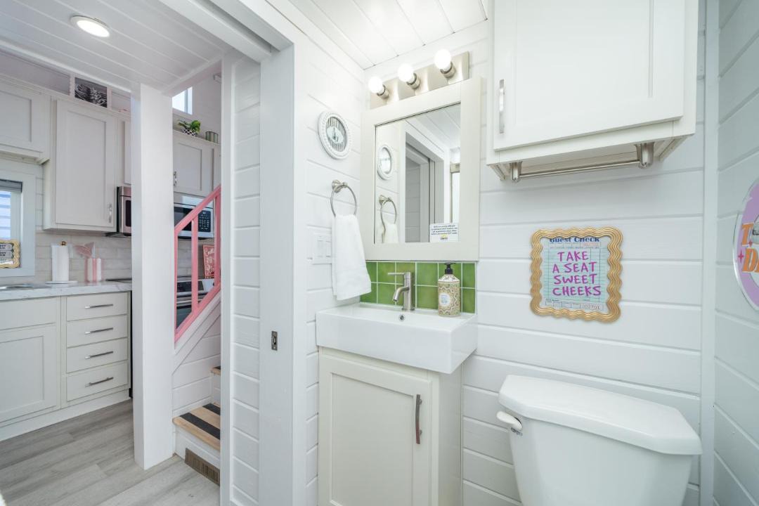 Photo of Bathroom in Parker Strip