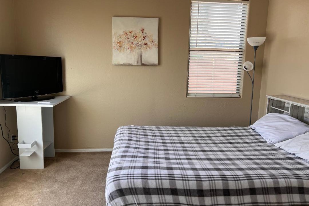 Photo of Bedroom in Palm Valley