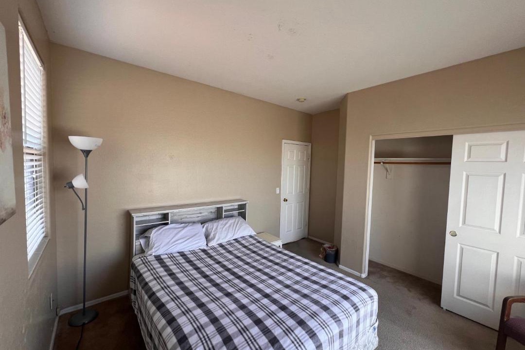 Photo of Bedroom in Palm Valley