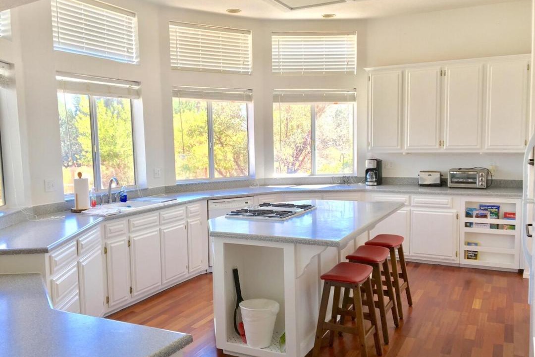 Photo of Kitchen in Lone Pine