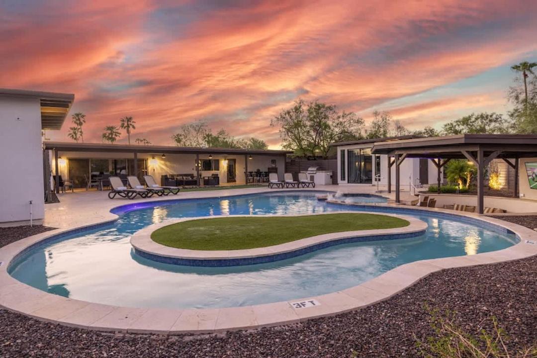 Photo of Others in Paradise Valley Village