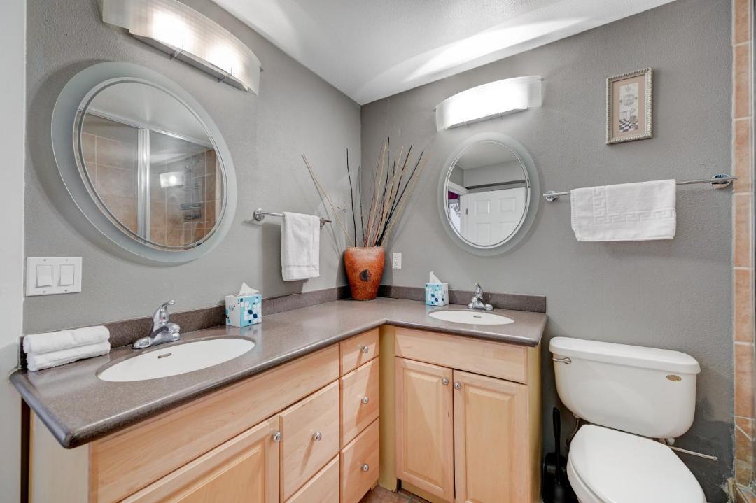 Photo of Bathroom in Las Vegas Strip