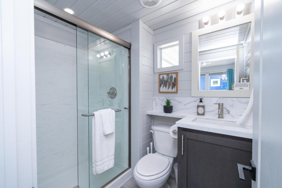 Photo of Bathroom in Parker Strip