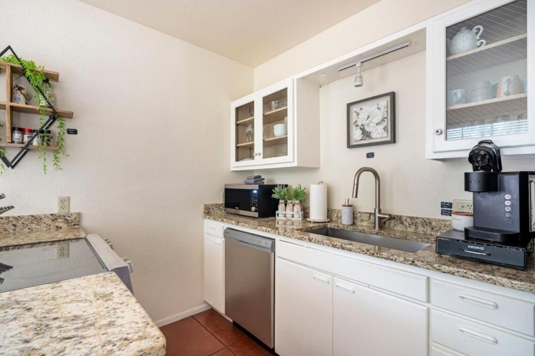 Photo of Kitchen in West University