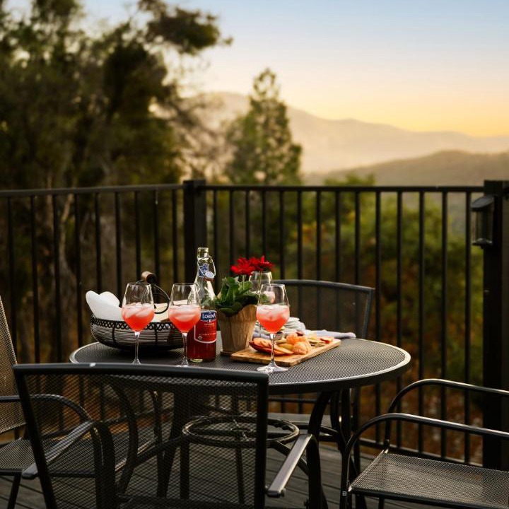 Photo of Patio Balcony in Yosemite Forks