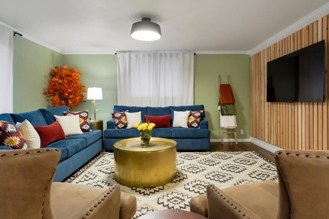 Photo of Livingroom in Berkley