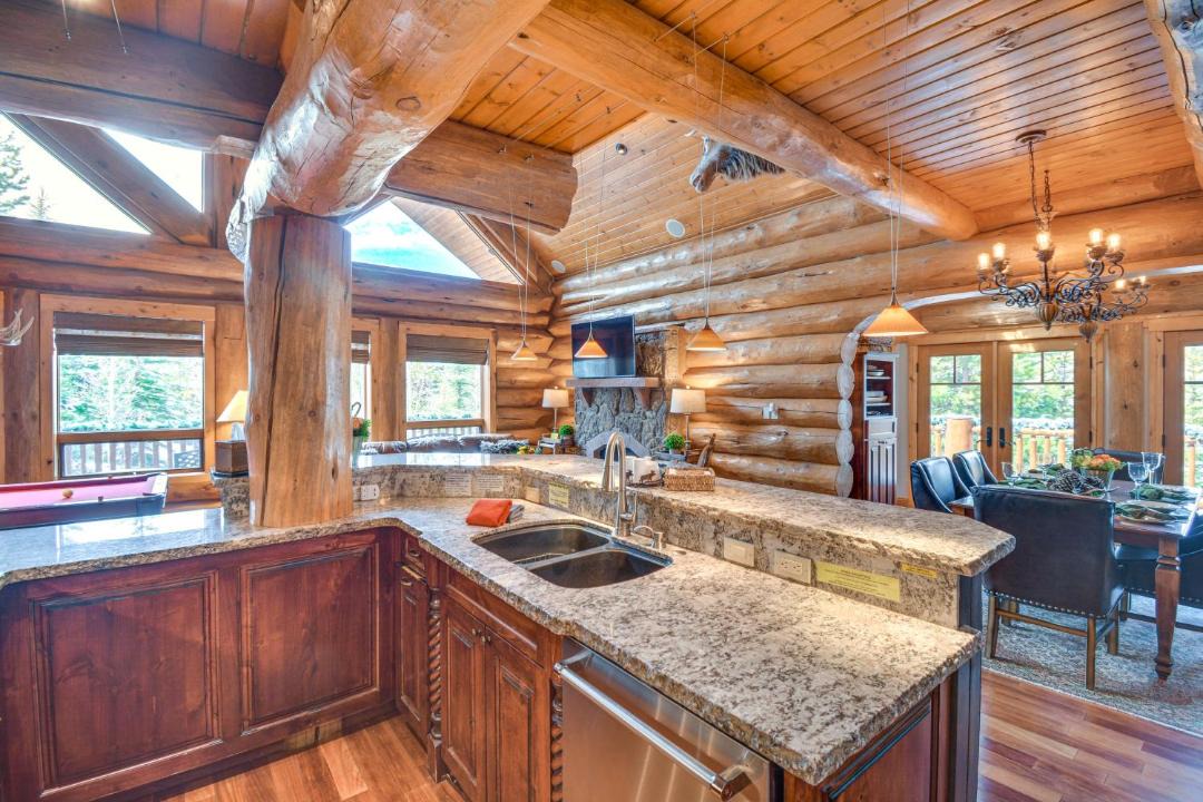 Photo of Kitchen in Ptarmigan Mountain