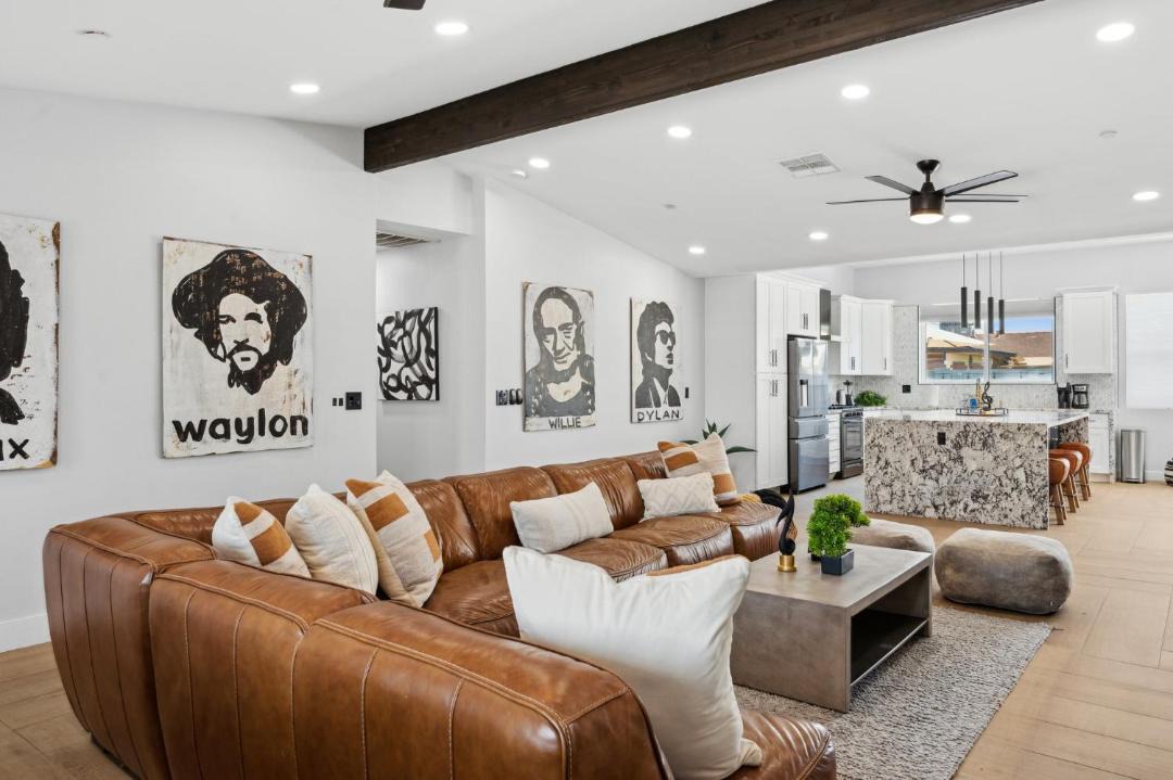 Photo of Livingroom in Papago Parkway