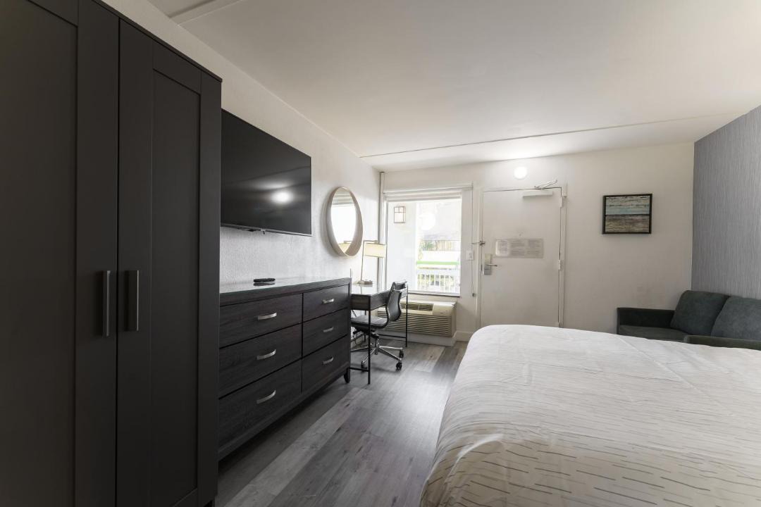 Photo of Bedroom in Paradise Valley Village