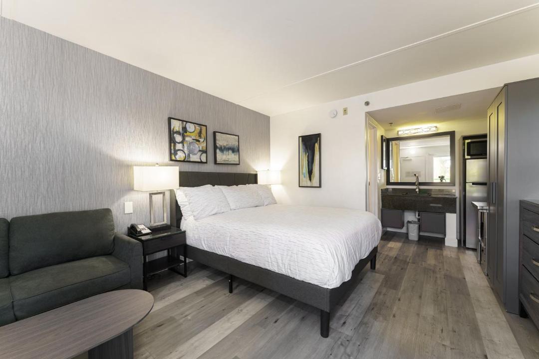 Photo of Bedroom in Paradise Valley Village