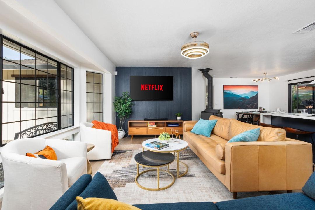 Photo of Livingroom in Oakhurst