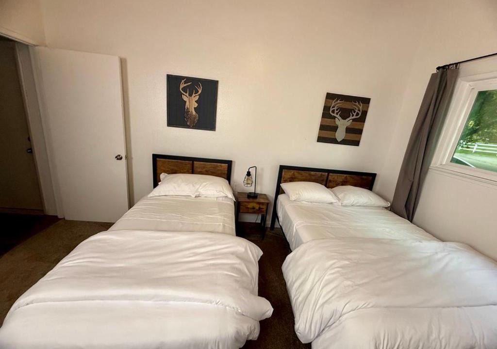 Photo of Bedroom in Oakhurst