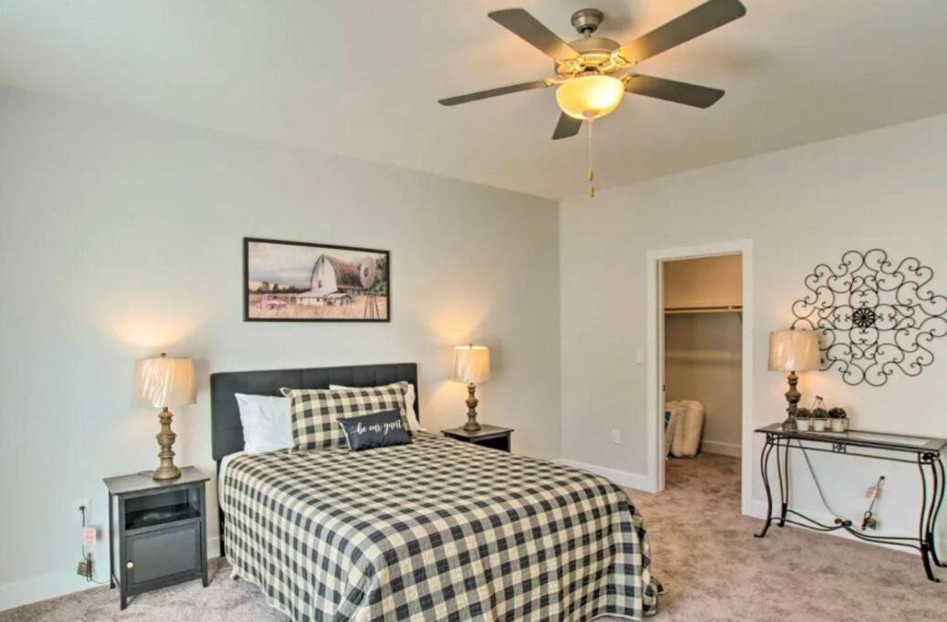 Photo of Bedroom in East Mesa
