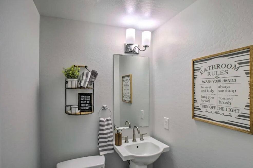 Photo of Bathroom in East Mesa