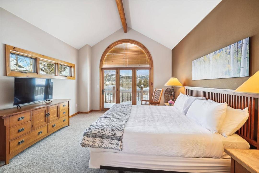 Photo of Bedroom in Four O'Clock