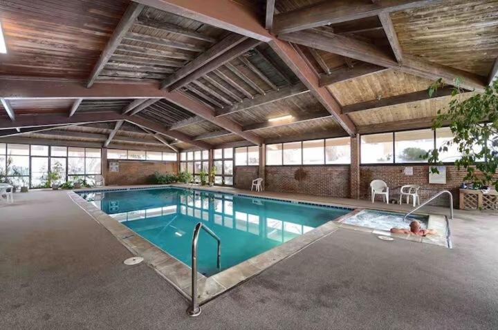 Photo of Others in Gunbarrel