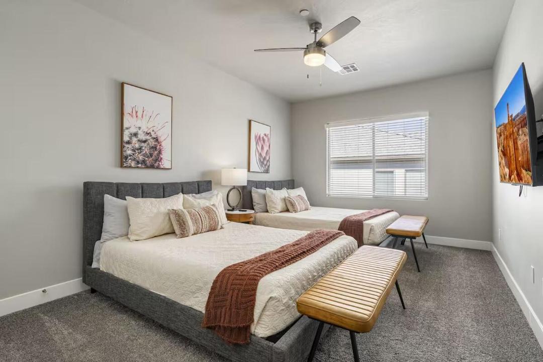 Photo of Bedroom in Hurricane