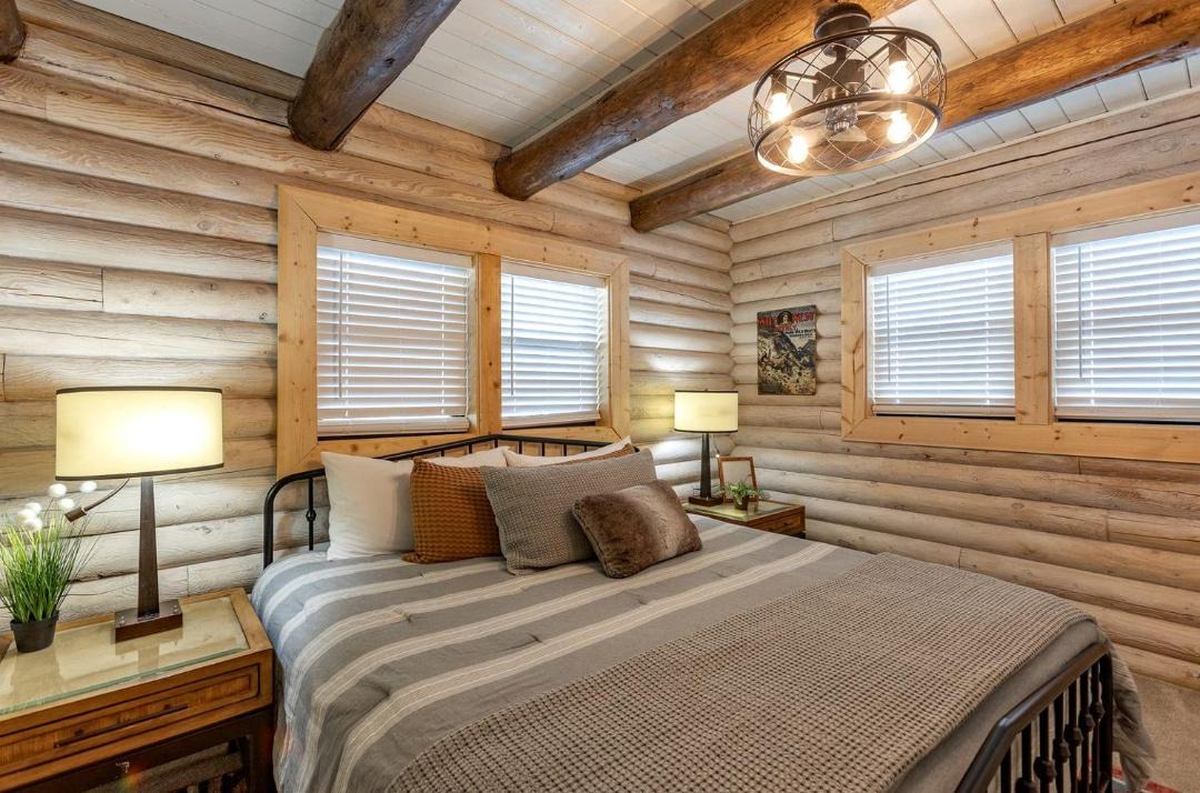 Photo of Bedroom in Alpine Northeast