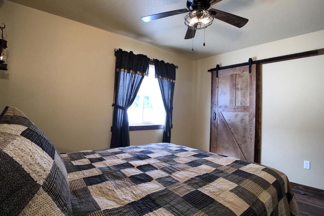 Photo of Bedroom in Island Park