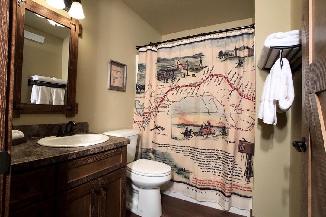 Photo of Bathroom in Island Park
