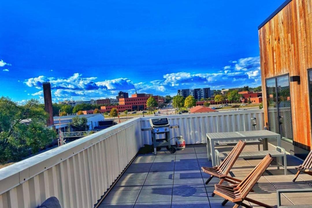 Photo of Patio Balcony in Downtown Des Moines