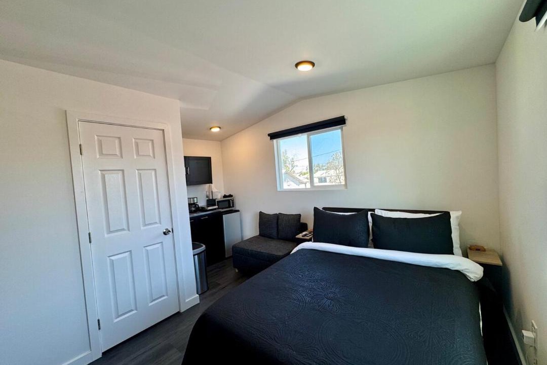 Photo of Bedroom in Garfield