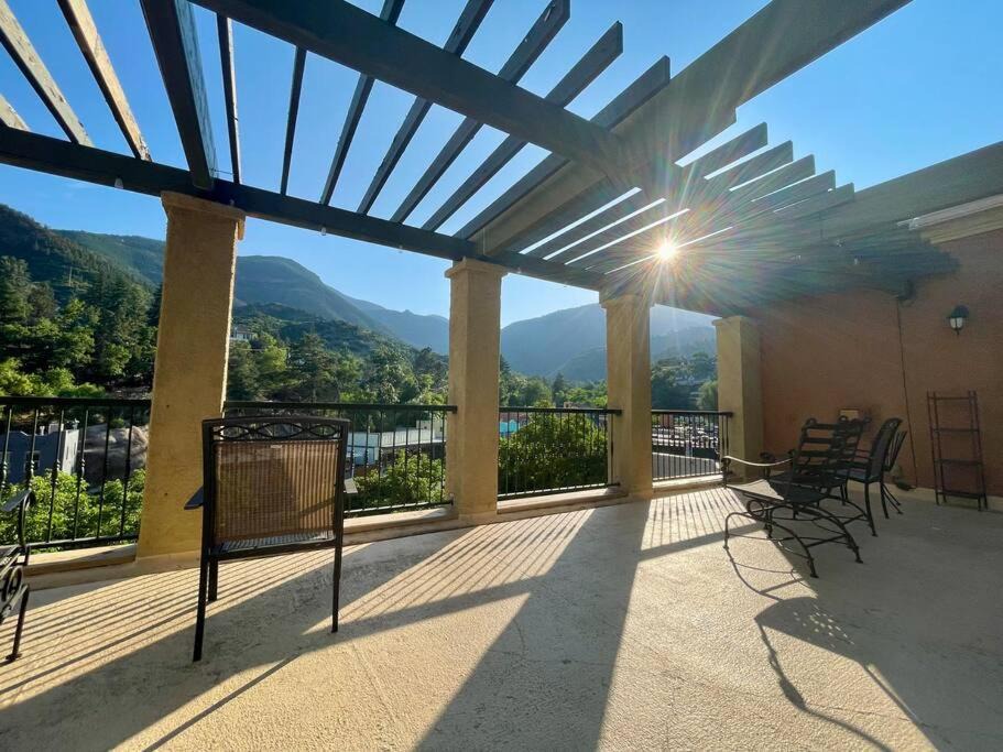 Photo of Patio Balcony in Manitou Springs Historic District