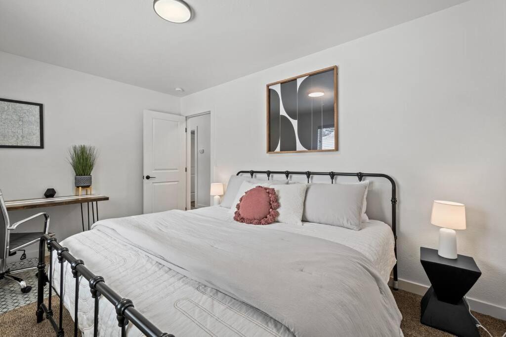 Photo of Bedroom in Sandpoint