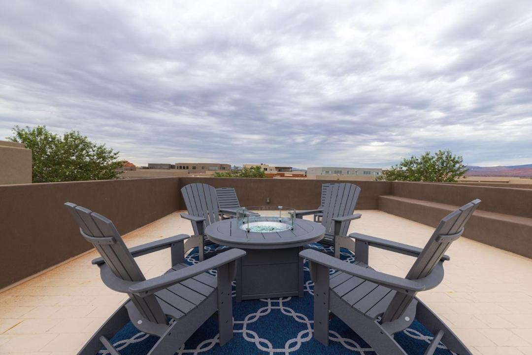 Photo of Patio Balcony in Hurricane