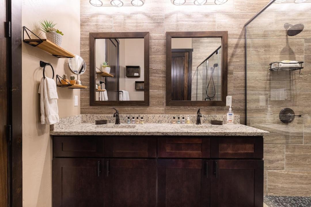 Photo of Bathroom in Hurricane