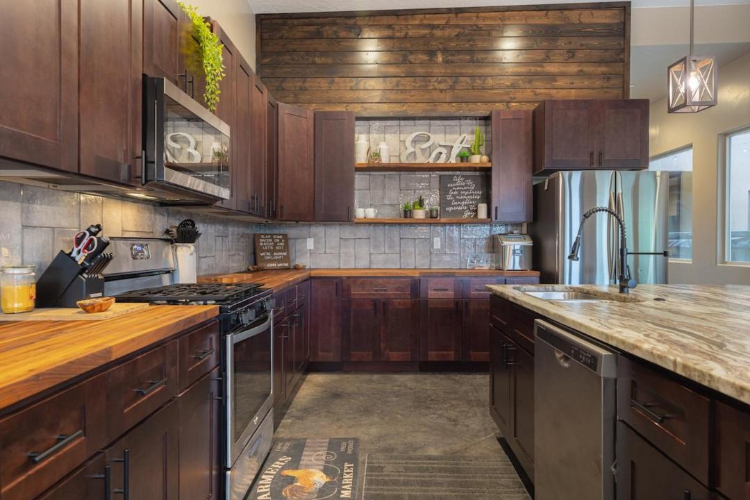 Photo of Kitchen in Hurricane