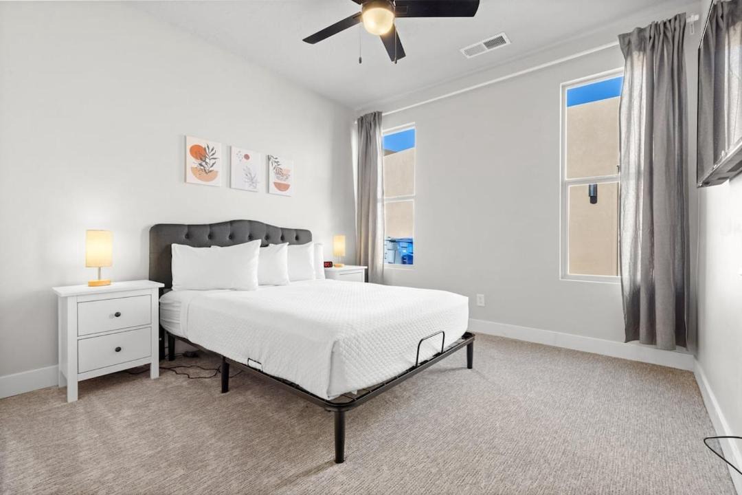 Photo of Bedroom in Hurricane