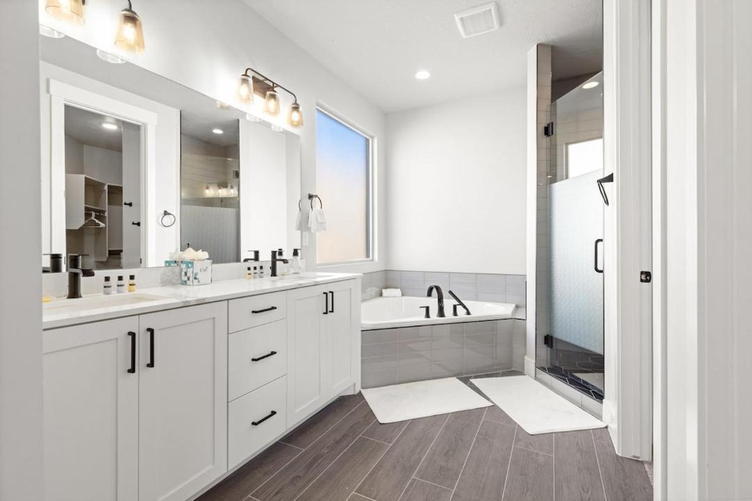 Photo of Bathroom in Hurricane
