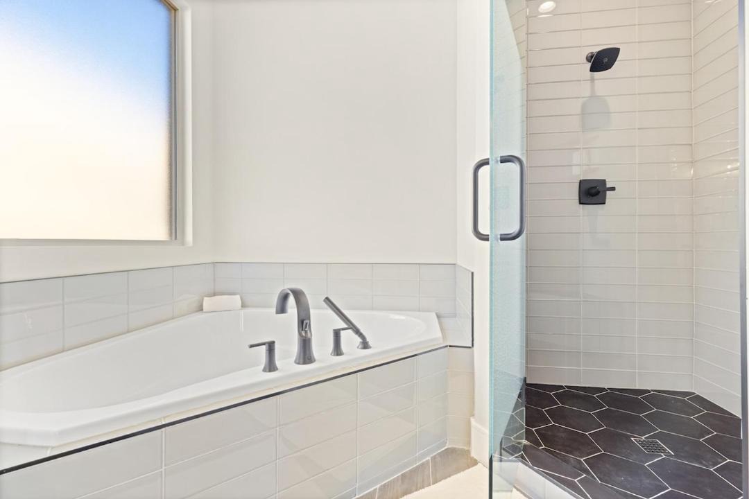 Photo of Bathroom in Hurricane