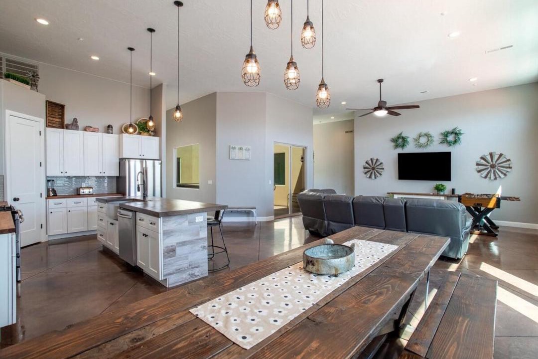 Photo of Kitchen in Hurricane