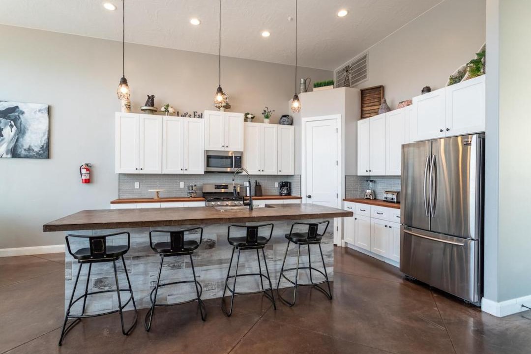 Photo of Kitchen in Hurricane