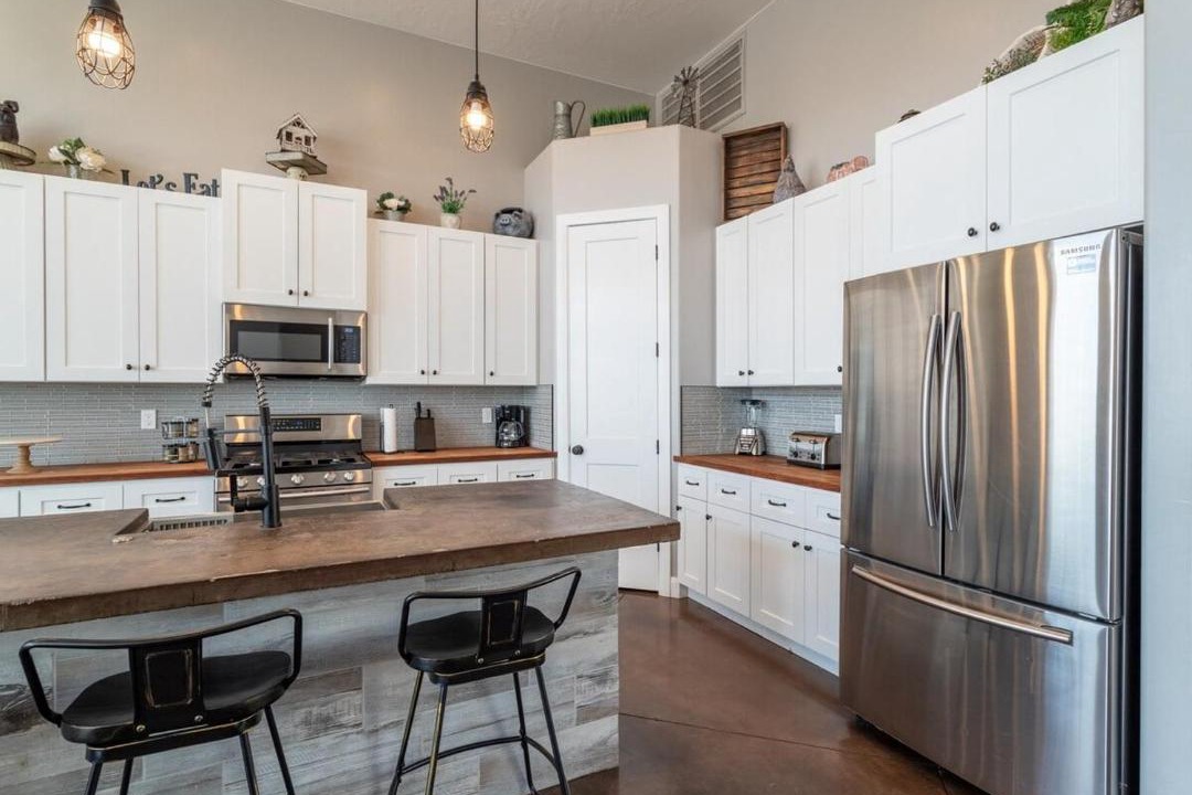 Photo of Kitchen in Hurricane