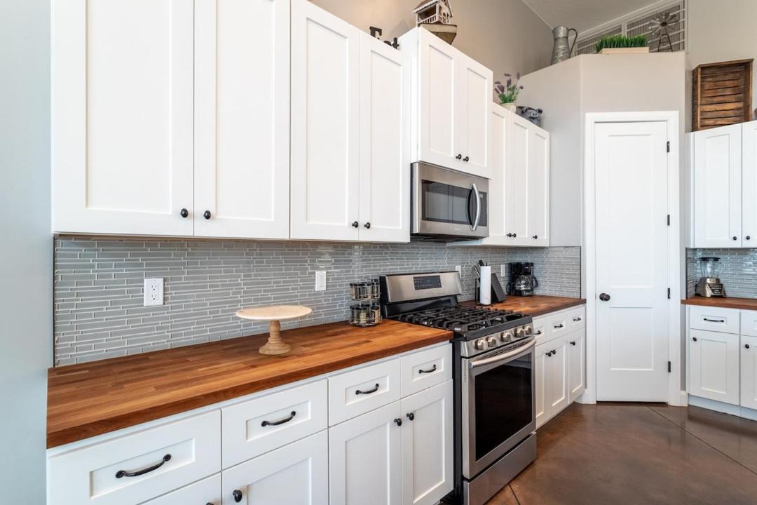 Photo of Kitchen in Hurricane