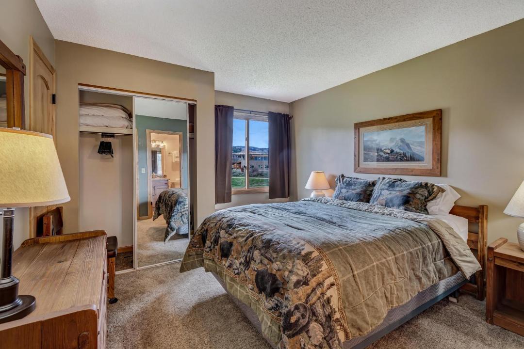 Photo of Bedroom in Clark