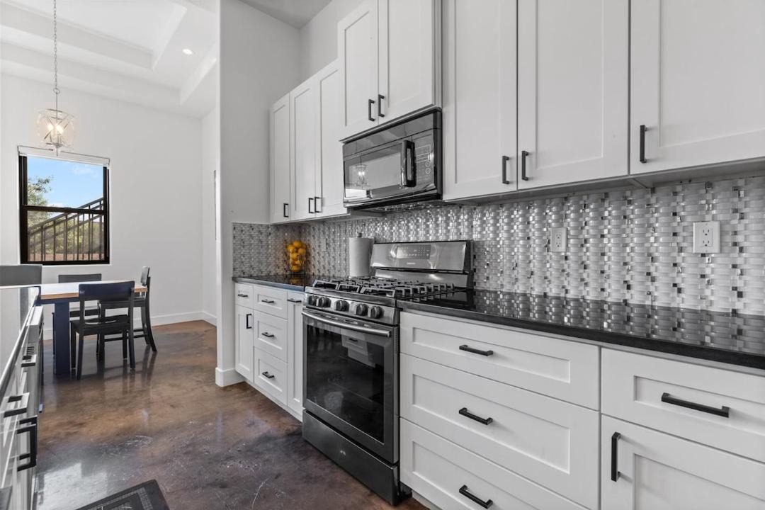 Photo of Kitchen in Hurricane