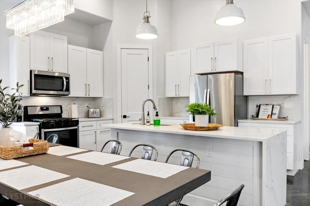 Photo of Kitchen in Hurricane