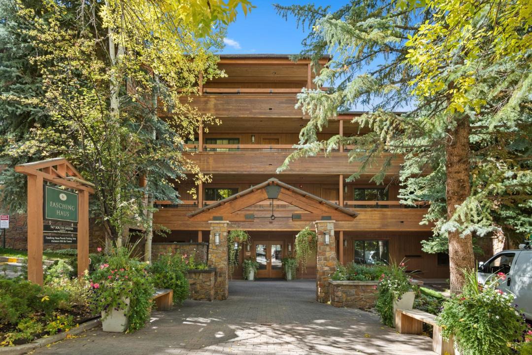 Photo of Others in Aspen