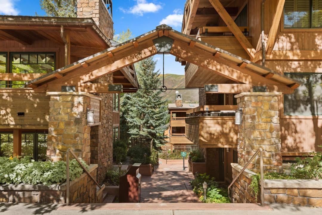 Photo of Others in Aspen