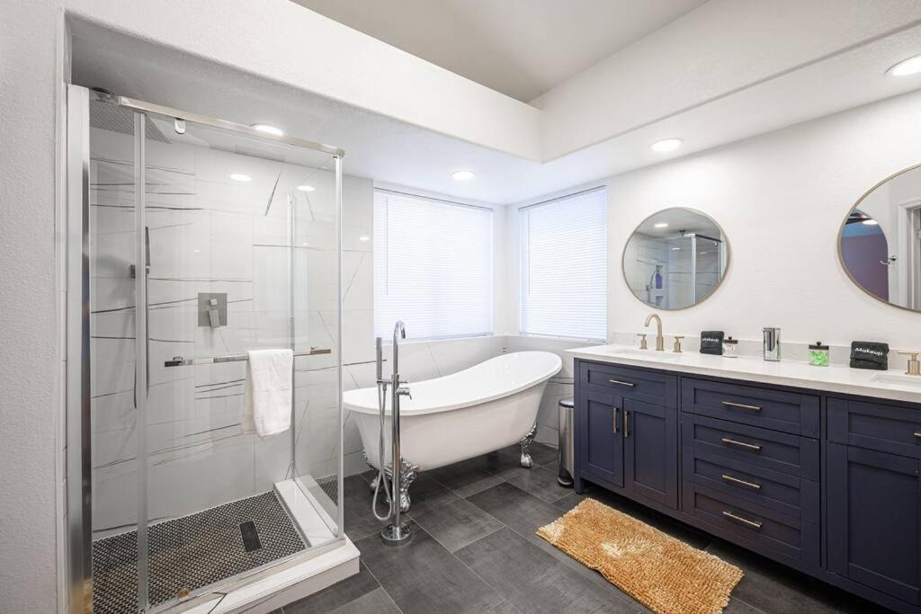 Photo of Bathroom in Paradise
