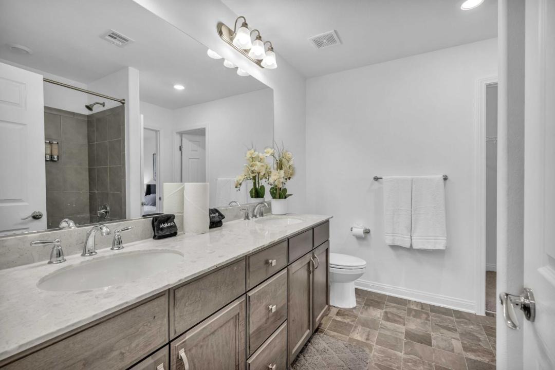 Photo of Bathroom in Enterprise