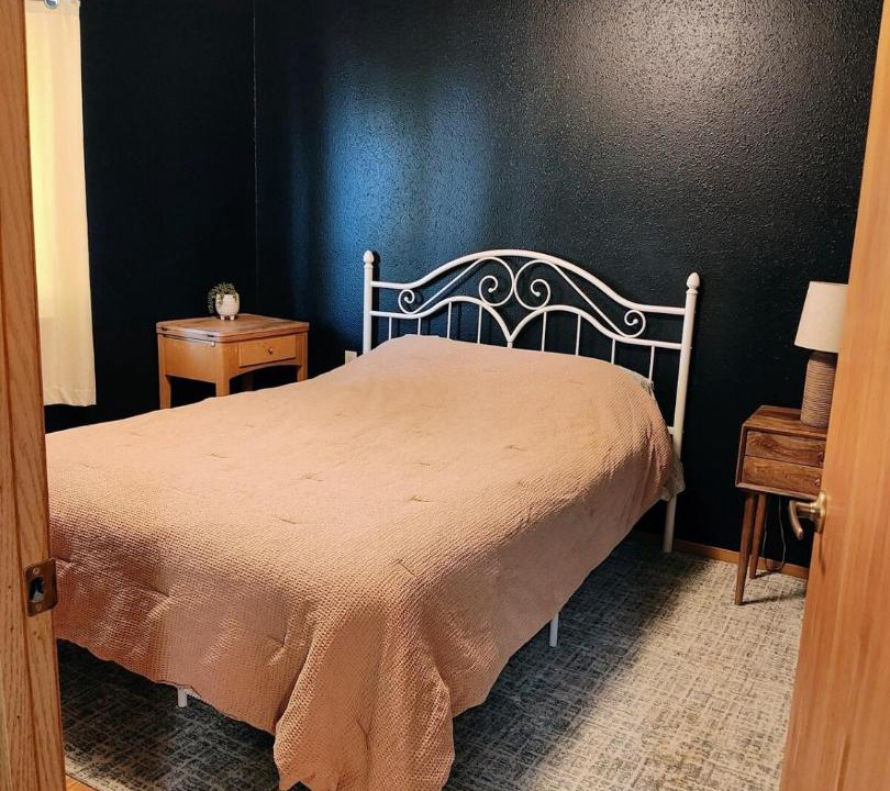 Photo of Bedroom in Pinnacles Entrance Badlands