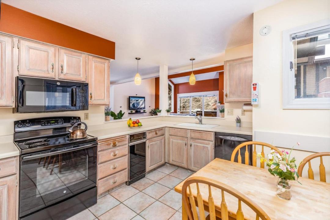 Photo of Kitchen in Cottonwood Heights