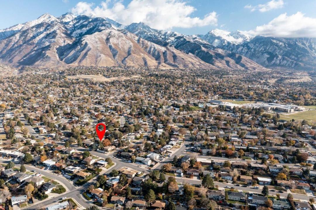 Photo of Buildings in Cottonwood Heights