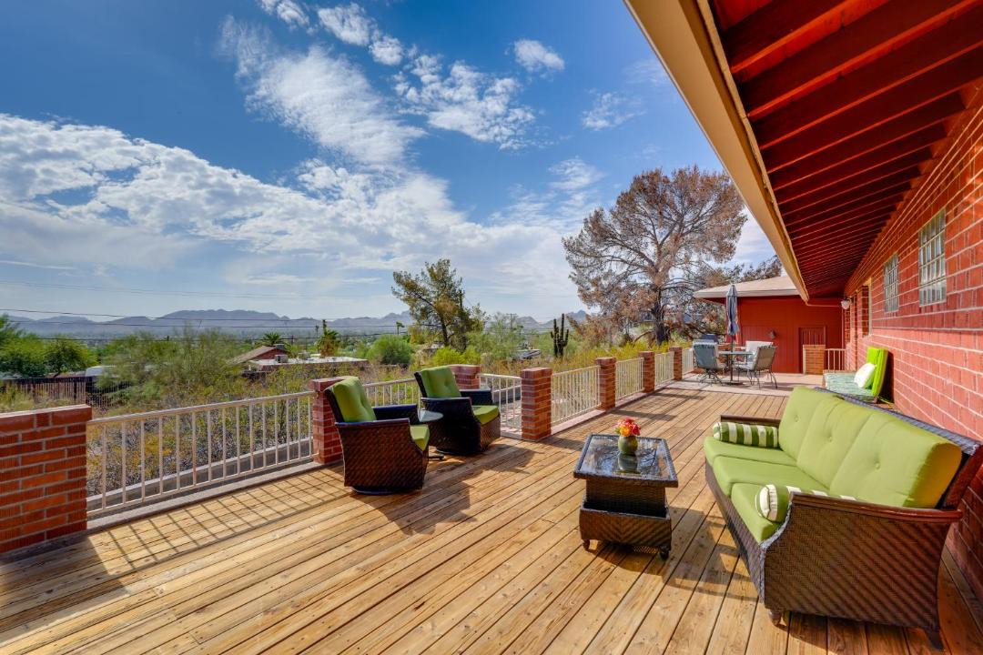 Photo of Patio Balcony in Paradise Valley Village